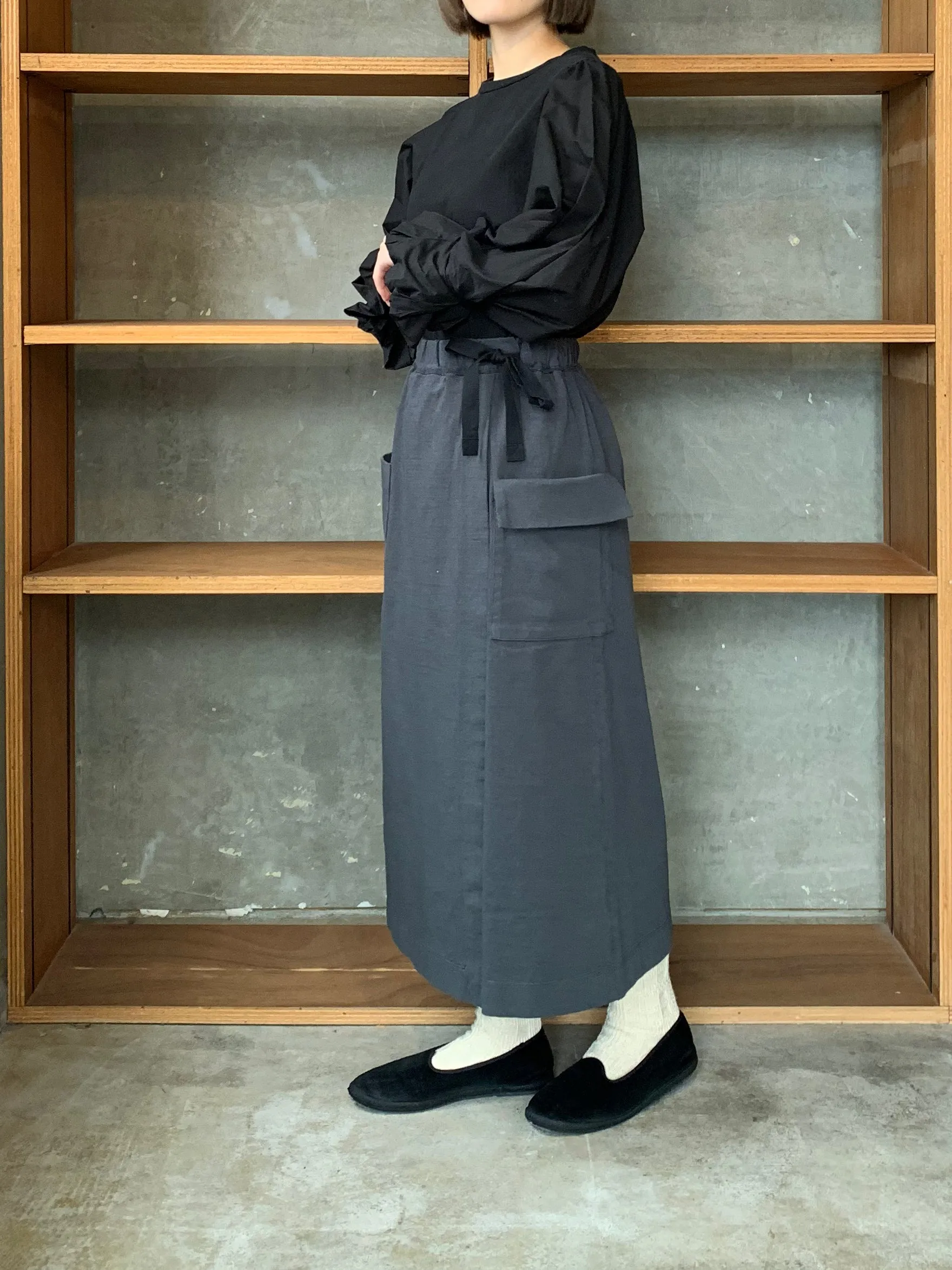 CLOSELY / easy wrap-like skirt （charcoal）