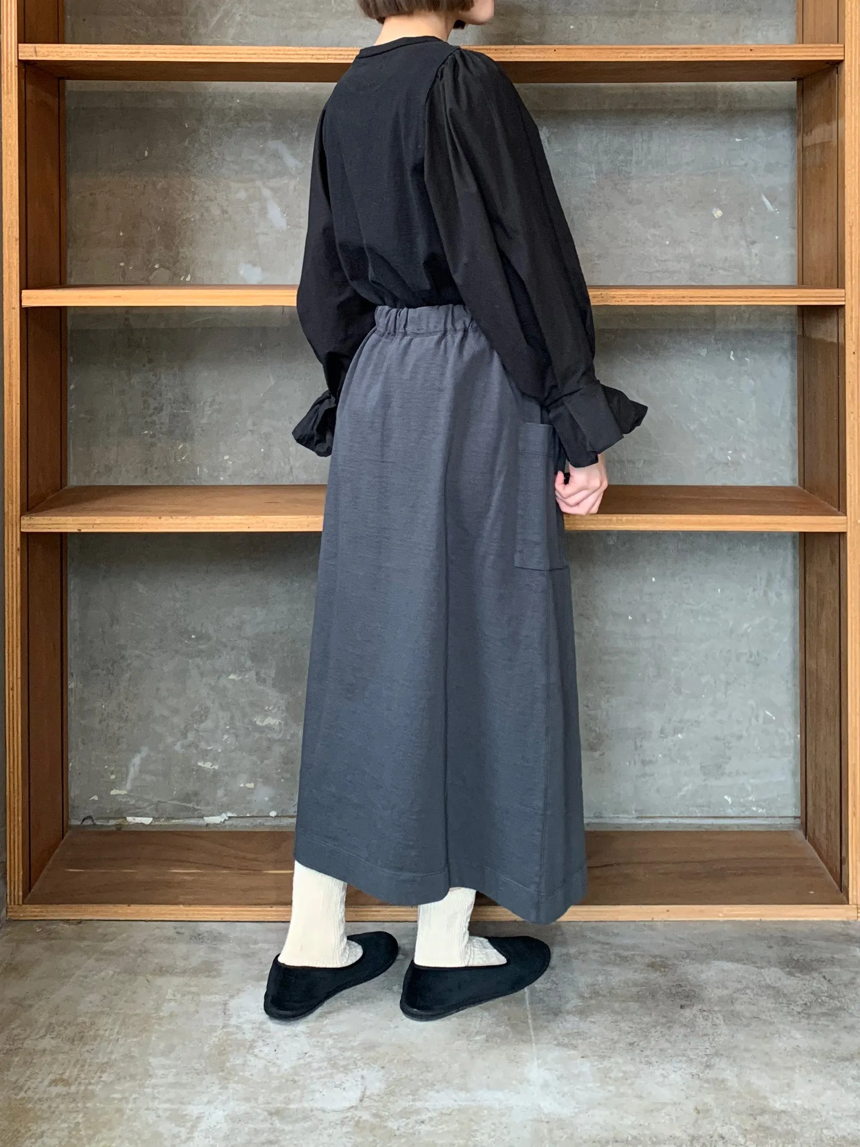 CLOSELY / easy wrap-like skirt （charcoal）
