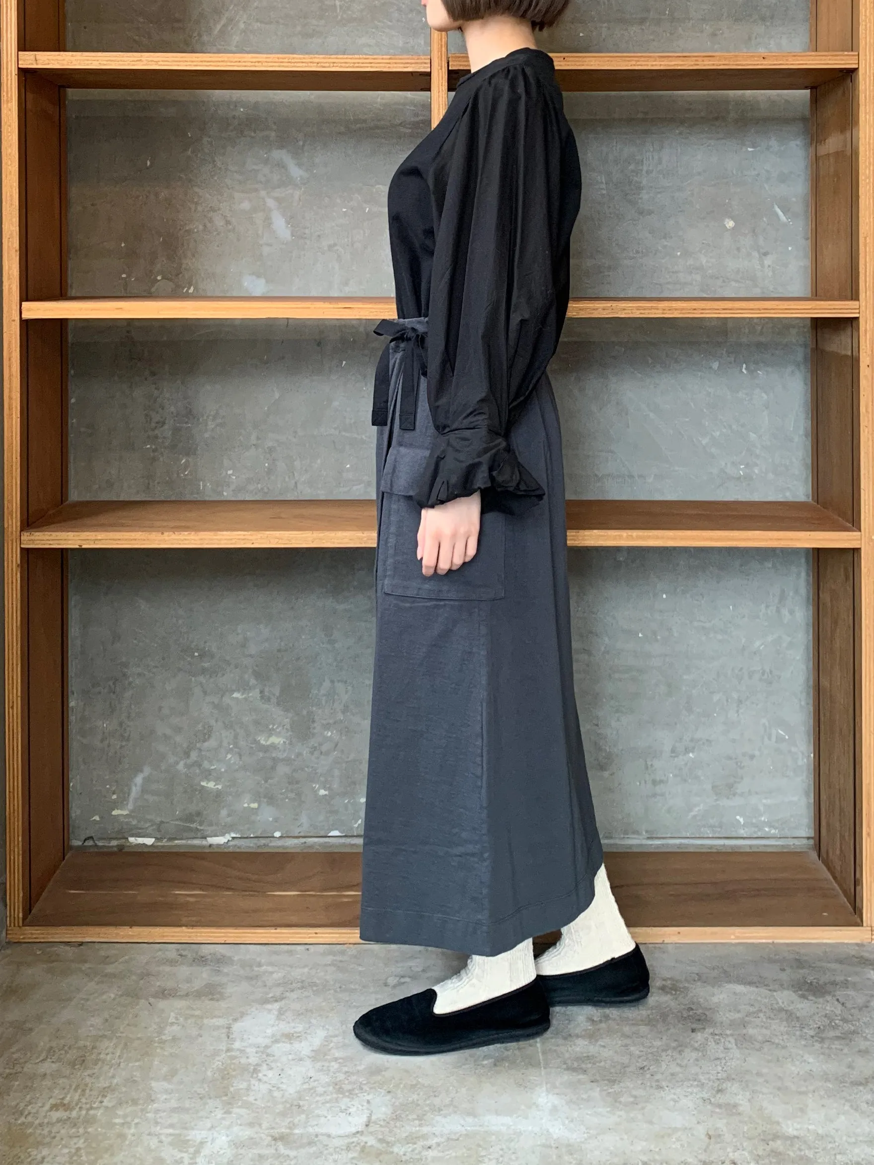 CLOSELY / easy wrap-like skirt （charcoal）