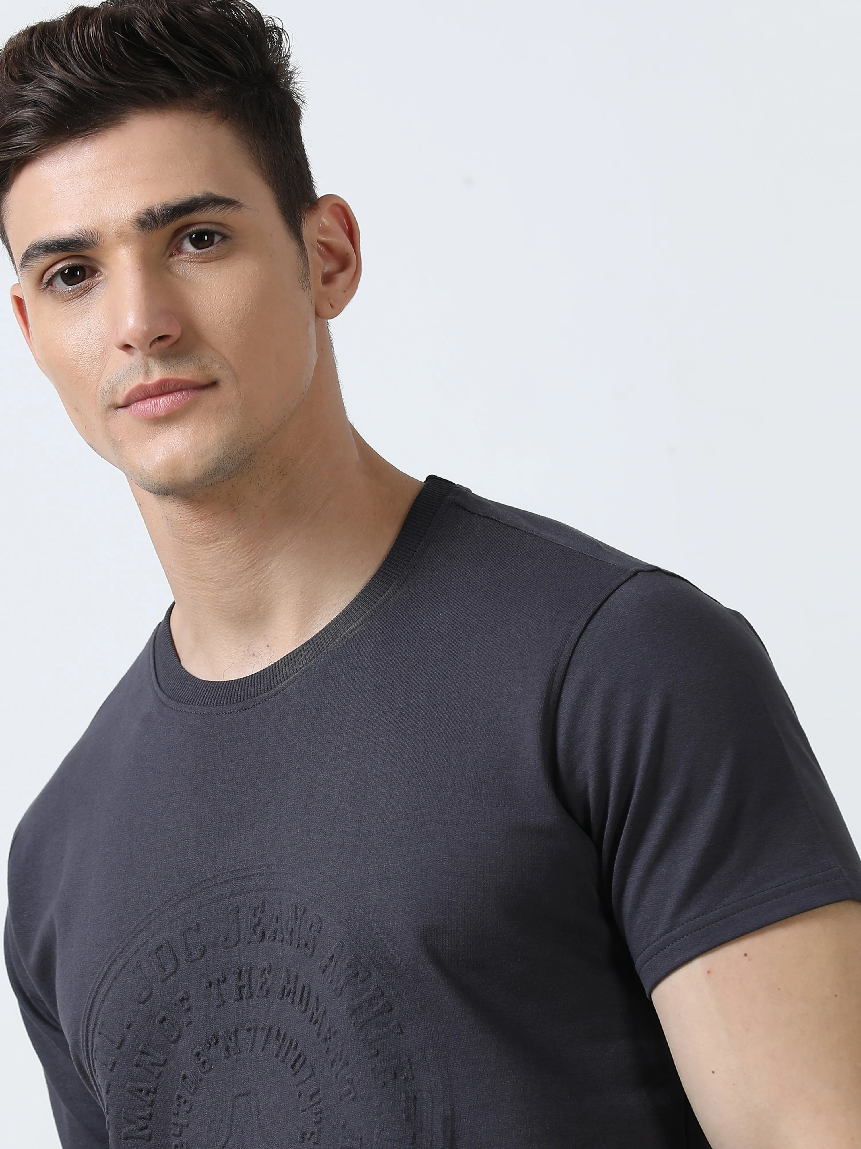 MEN'S DK GREY SOLID SLIM FIT T SHIRT