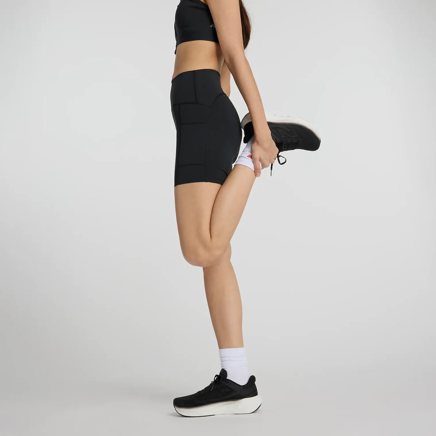 New Balance Women's Sleek Pocket High Rise Short 6"