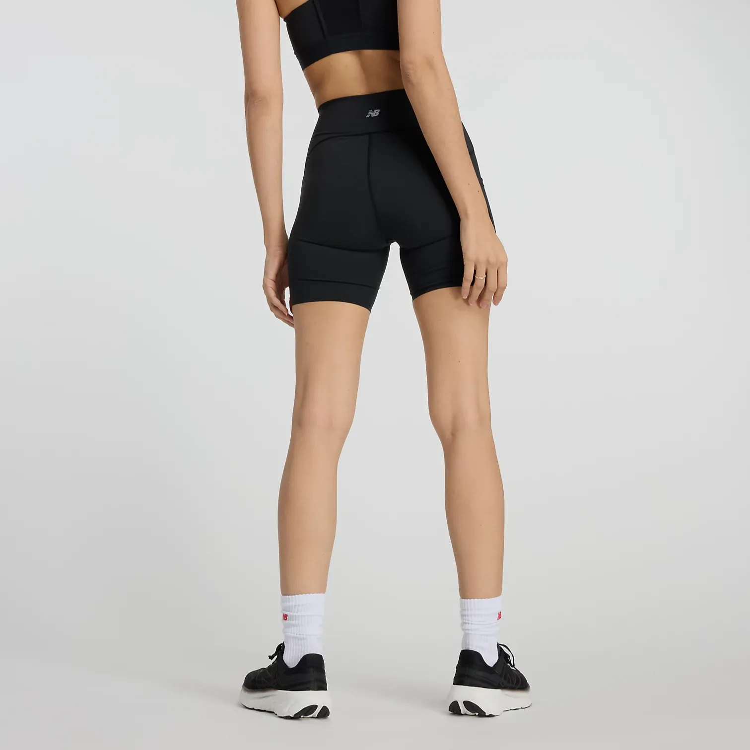 New Balance Women's Sleek Pocket High Rise Short 6"