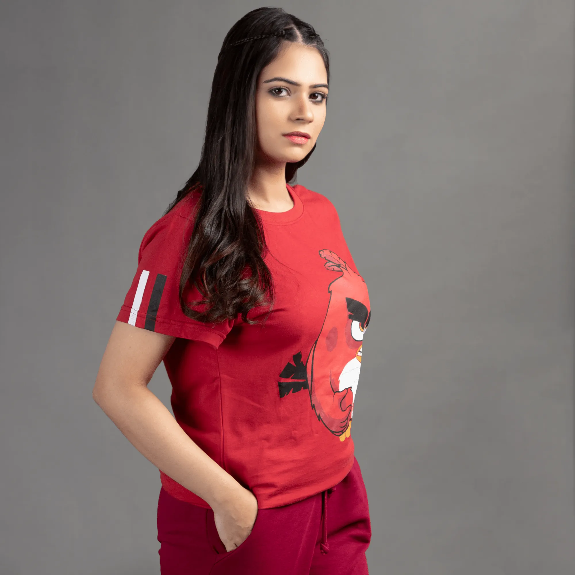 WOMEN'S VIBRANT RED ANGRY BIRD T-SHIRT